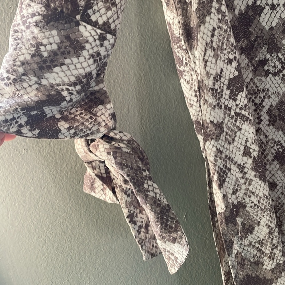 Alice + Olivia Python Long Tunic Top Duster Dress… - image 3